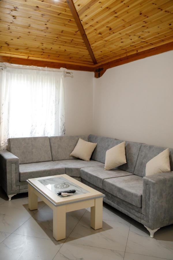 Logli Apartments Gjirokastër Dış mekan fotoğraf