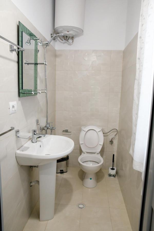 Logli Apartments Gjirokastër Dış mekan fotoğraf